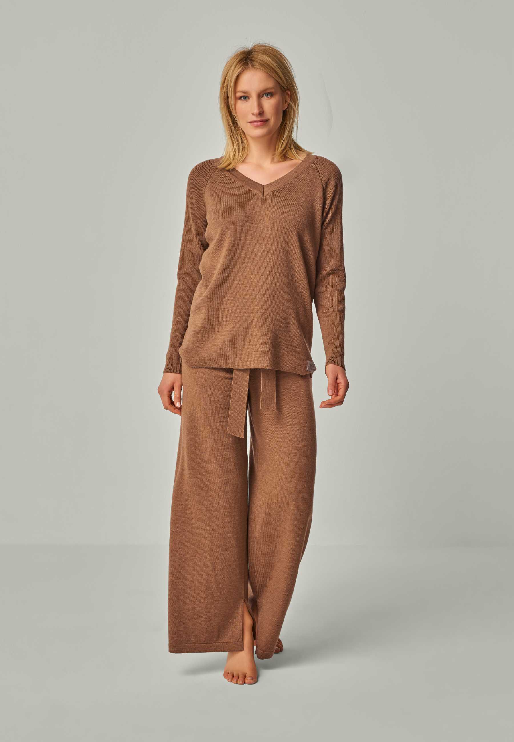 LOUNGEWEAR SET - Pullover Dorina & Pants Bailey