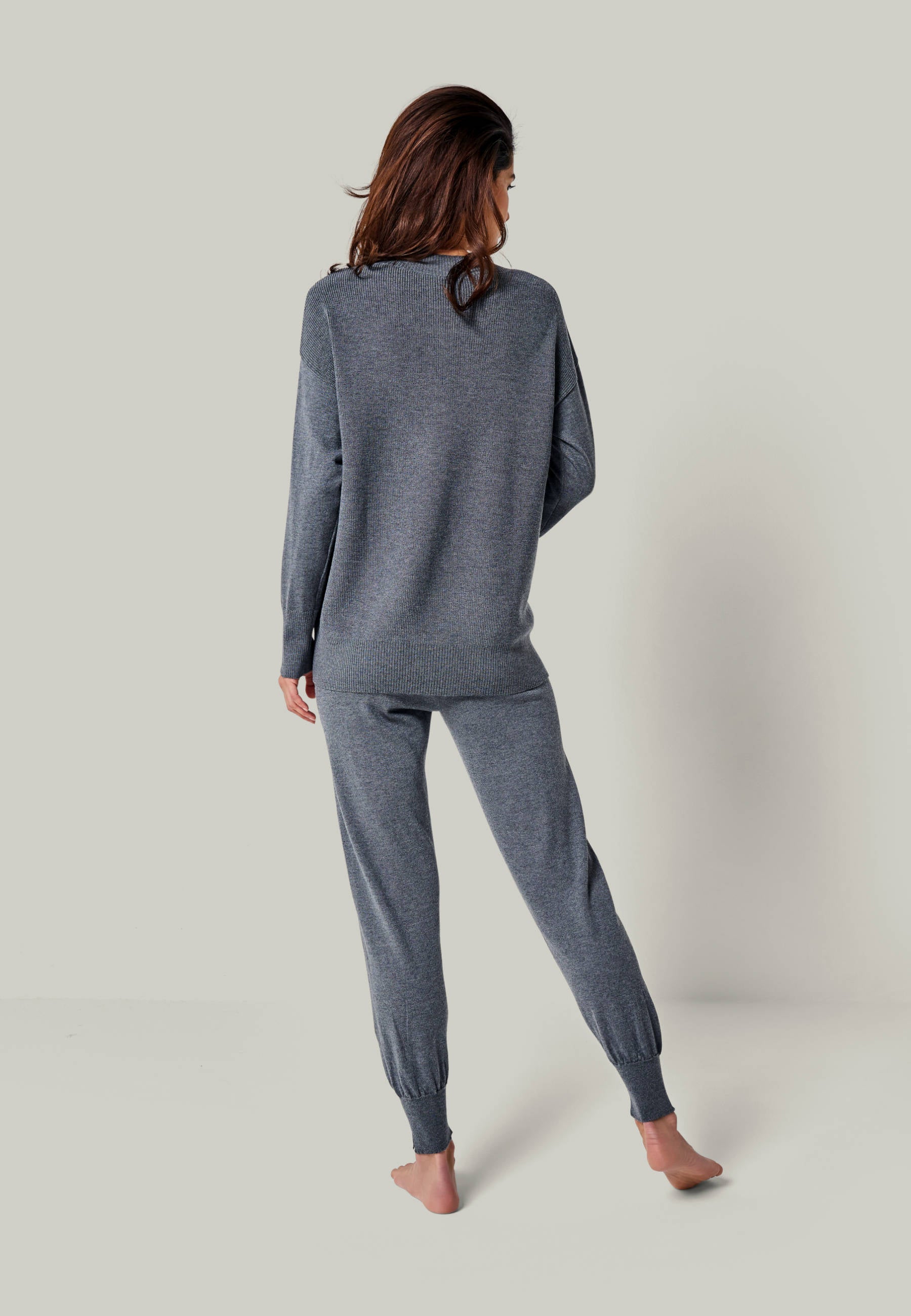 PULLOVER BELLA - Fine knitted roundneck pullover