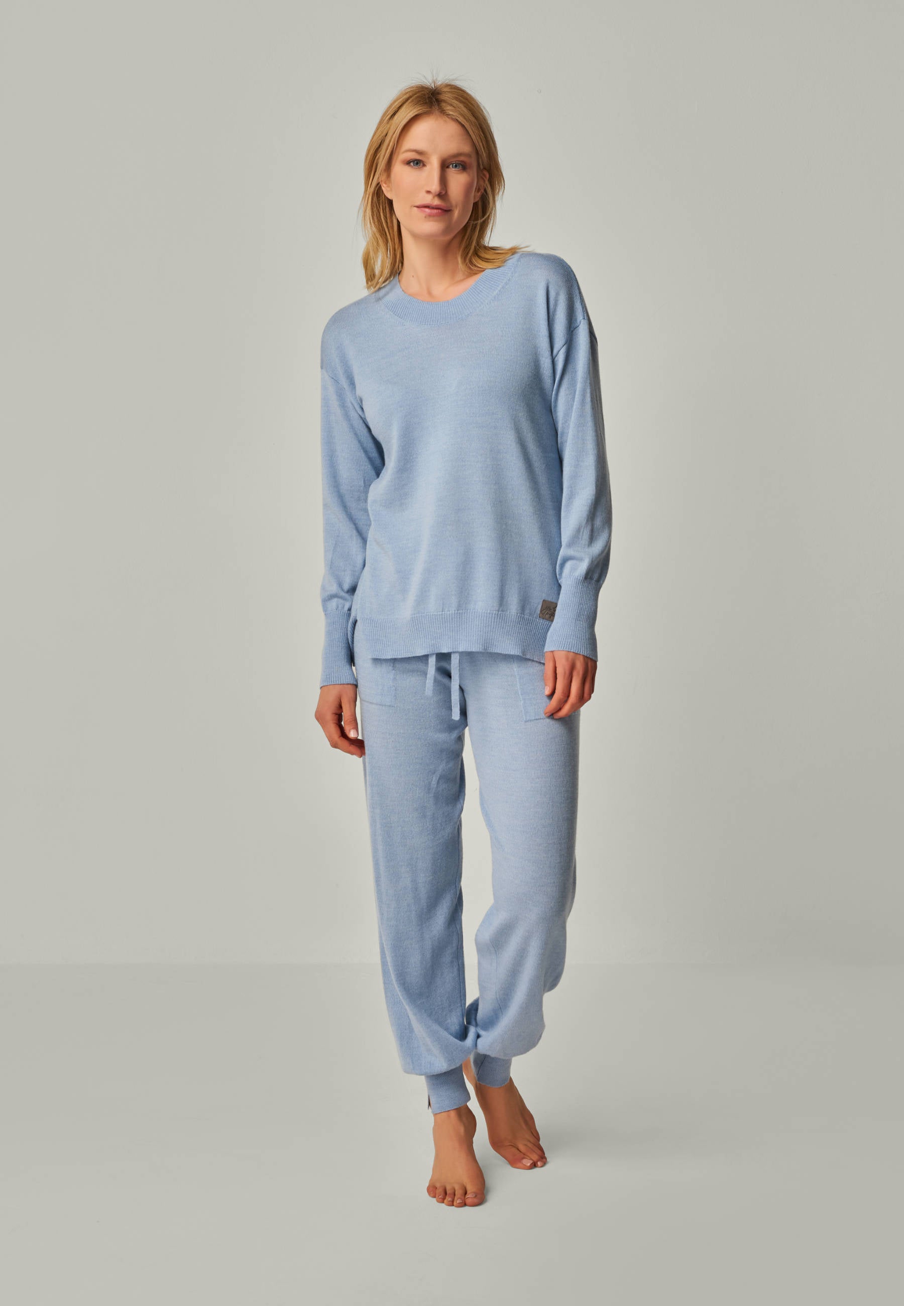 PULLOVER BELLA - Fine knitted roundneck pullover