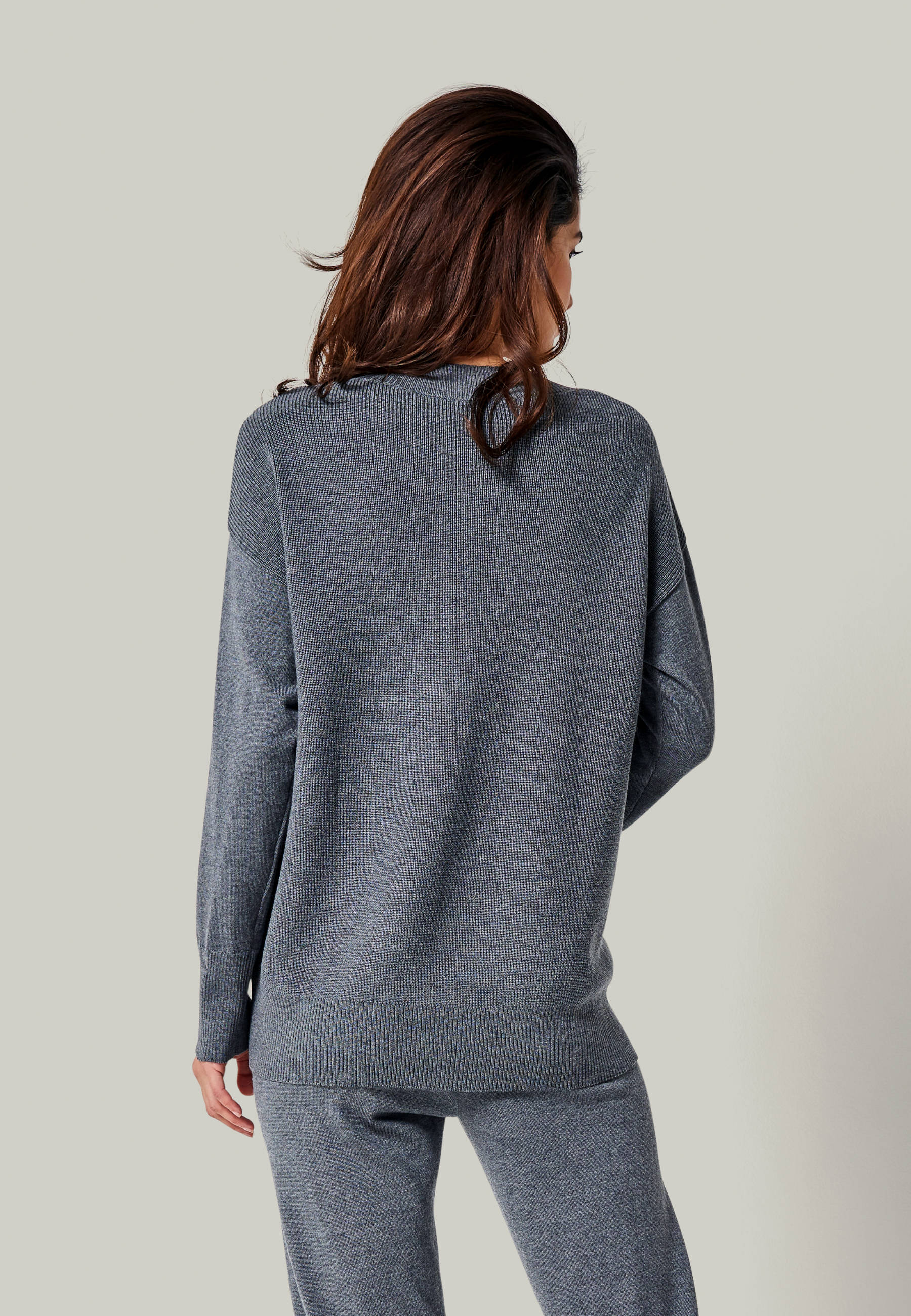 PULLOVER BELLA - Fine knitted roundneck pullover