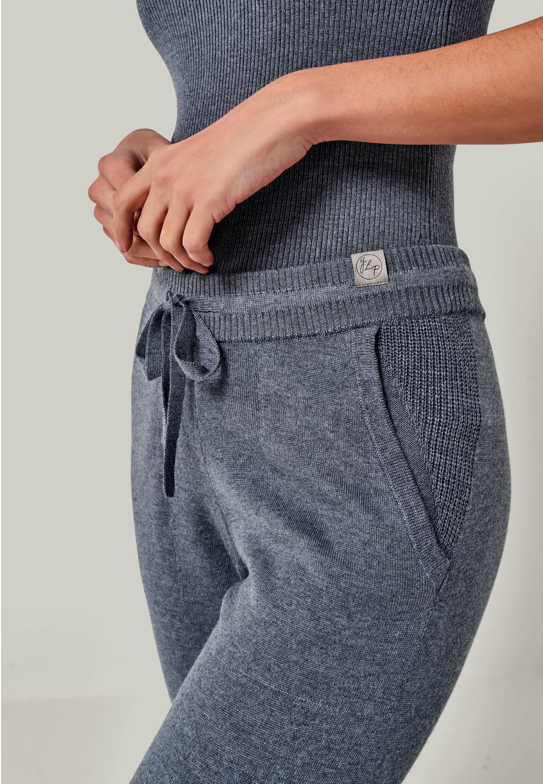 LOUNGEWEAR SET - Pullover Dorina & Pants Bella