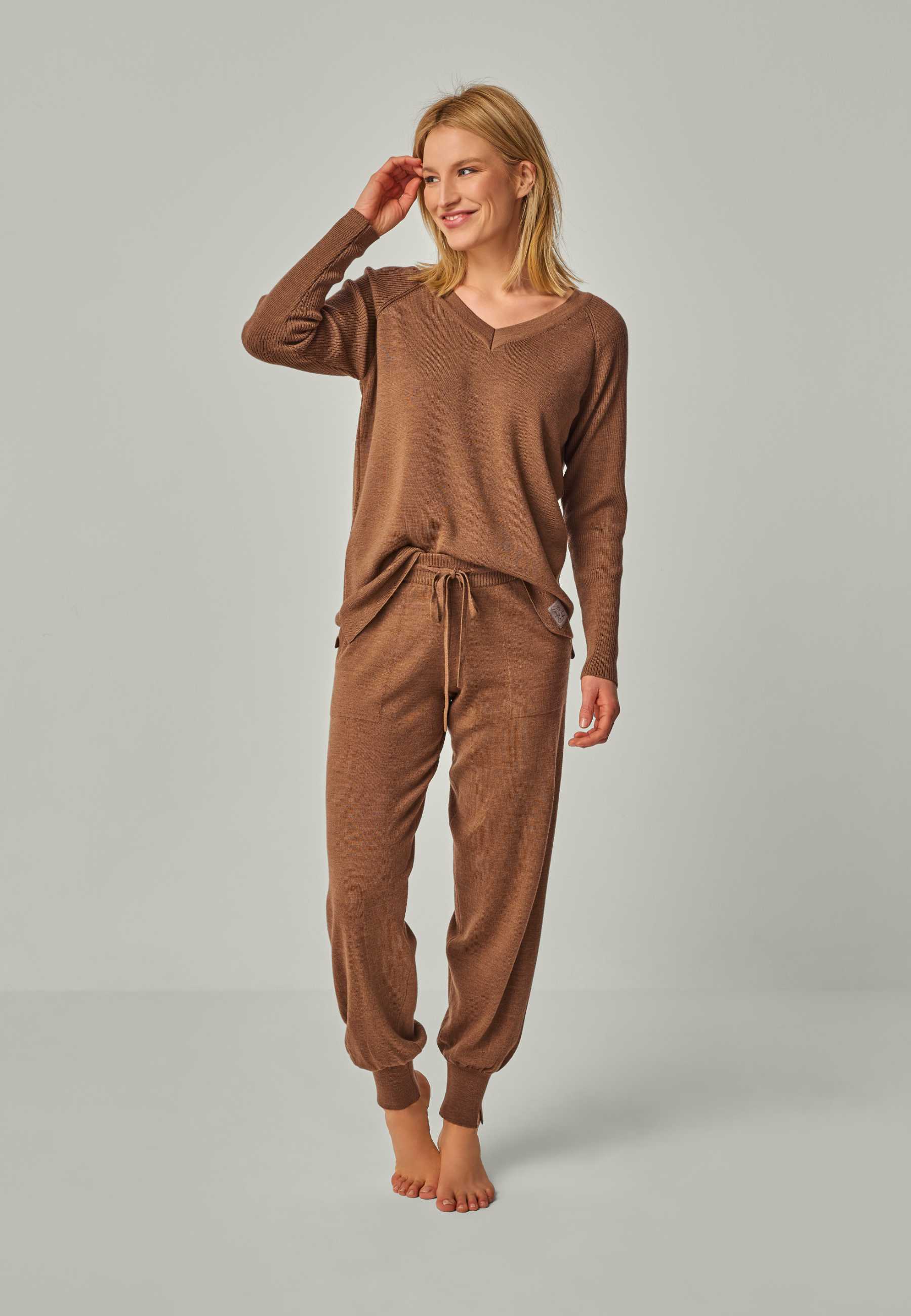 LOUNGEWEAR SET - Pullover Dorina & Pants Bella