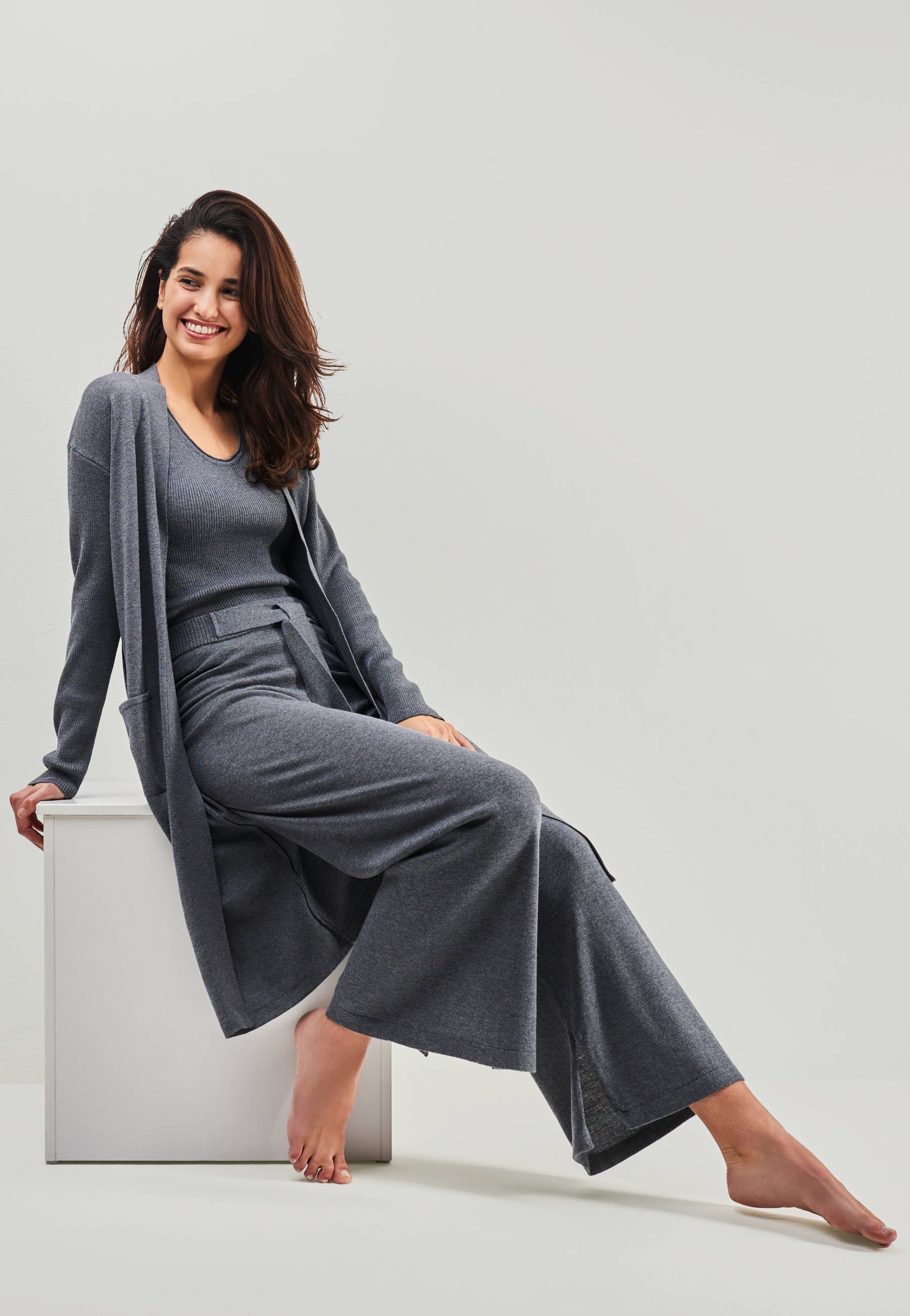 TOP BLOSSOM - Geripptes Merino Top mit Rundhals