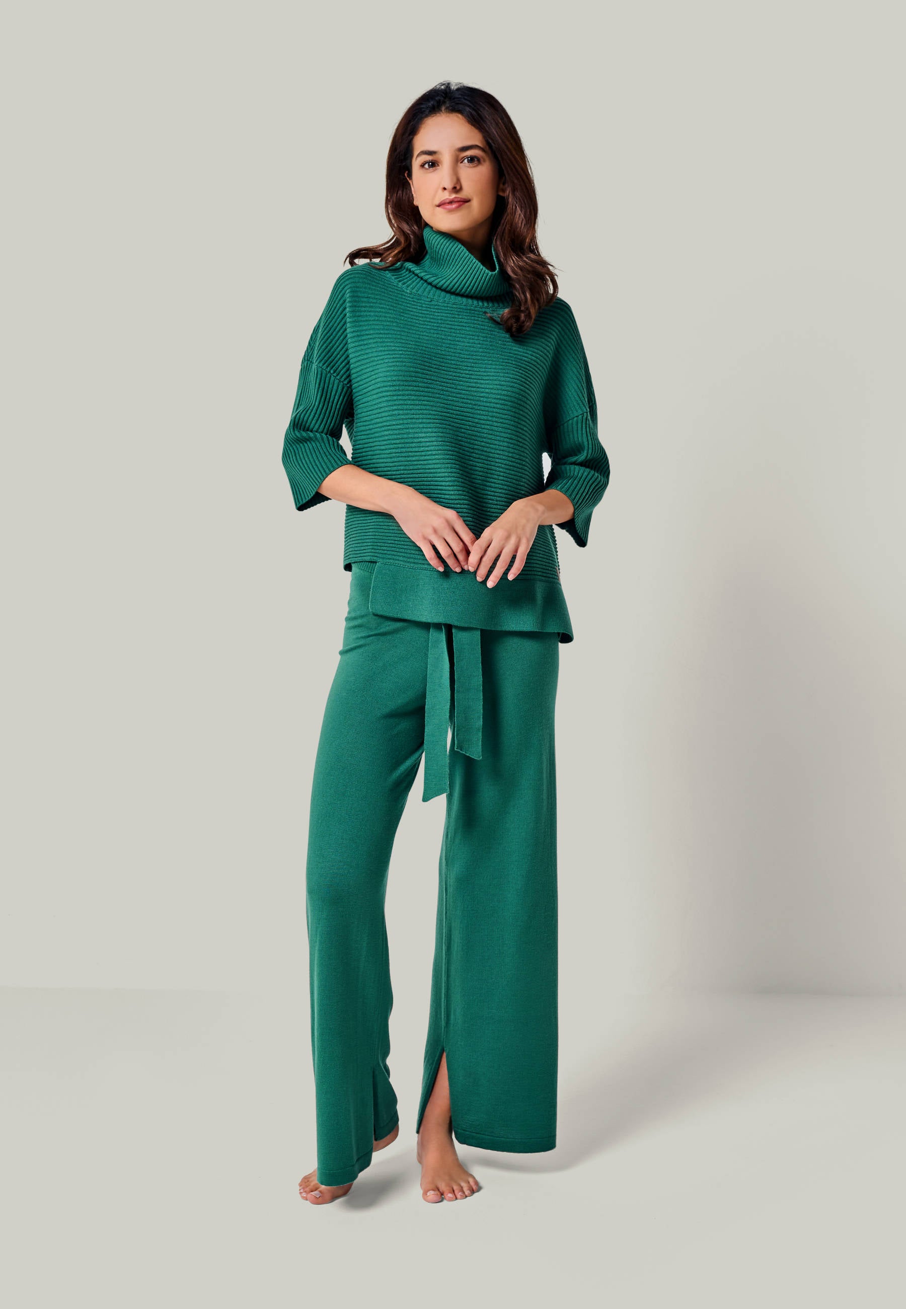 PULLOVER BAILEY - Asymmetrischer Merino Rollkragenpullover