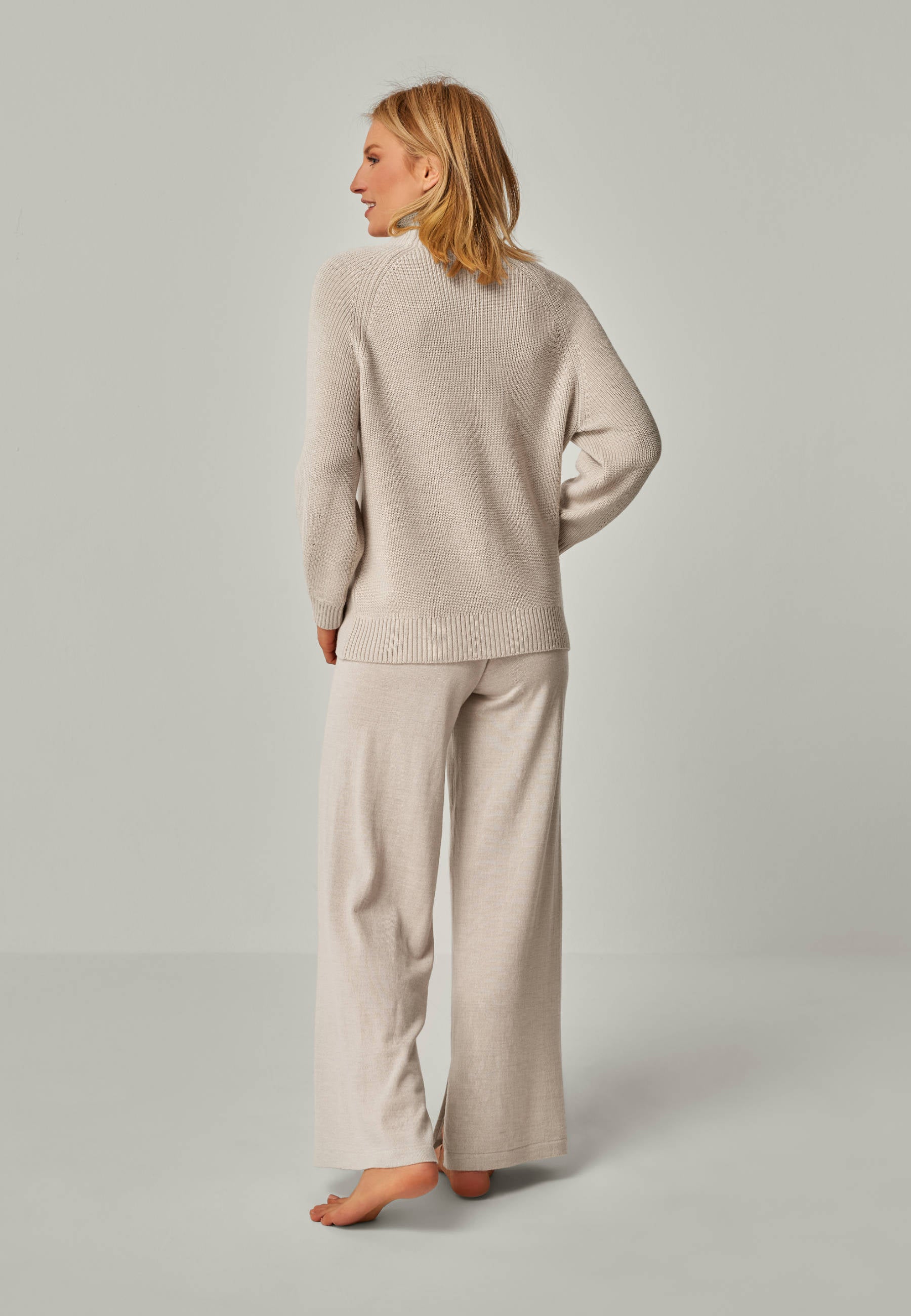 PULLOVER EVE - Stylish mock neck sweater