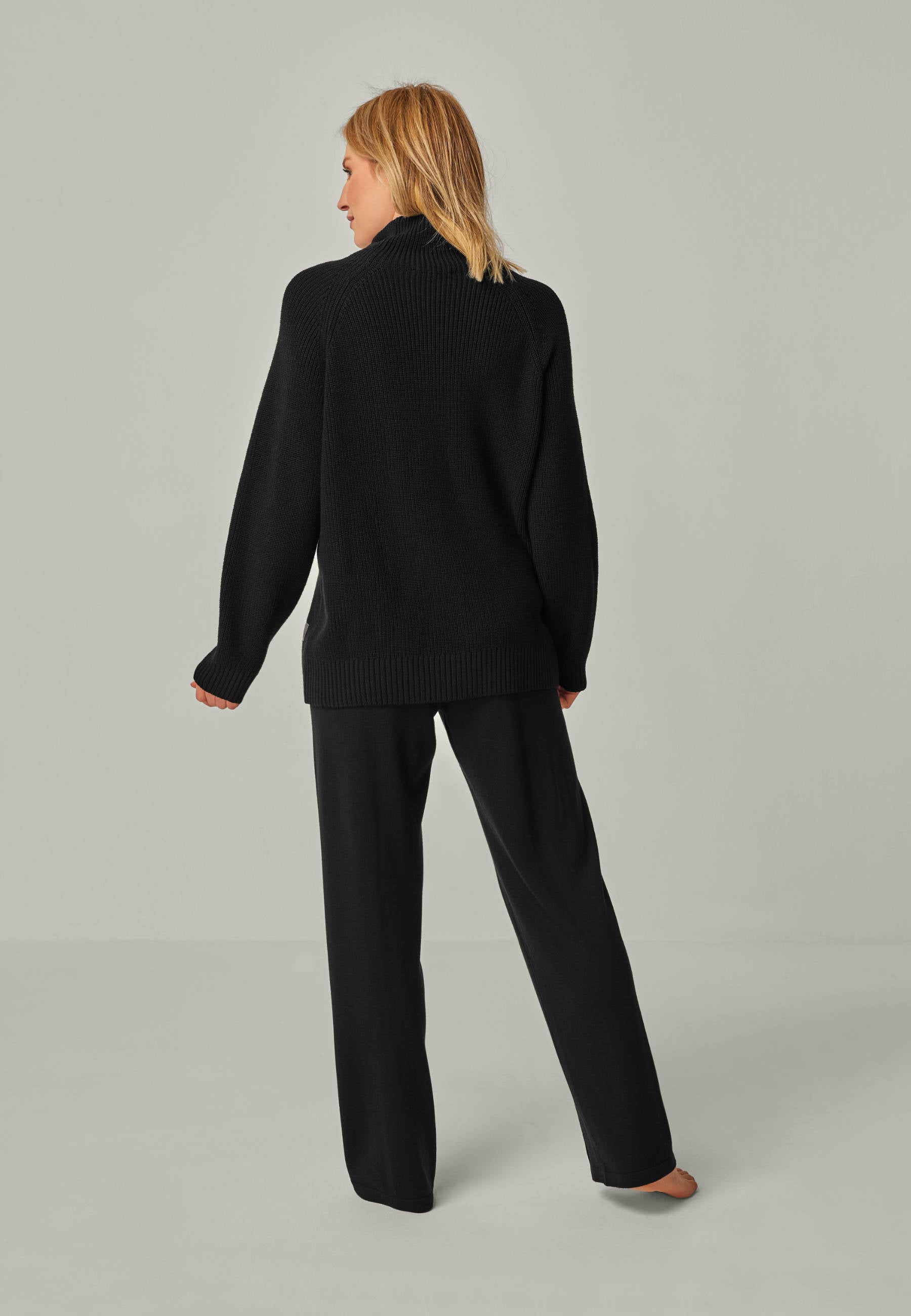 PULLOVER EVE - Stylish mock neck sweater