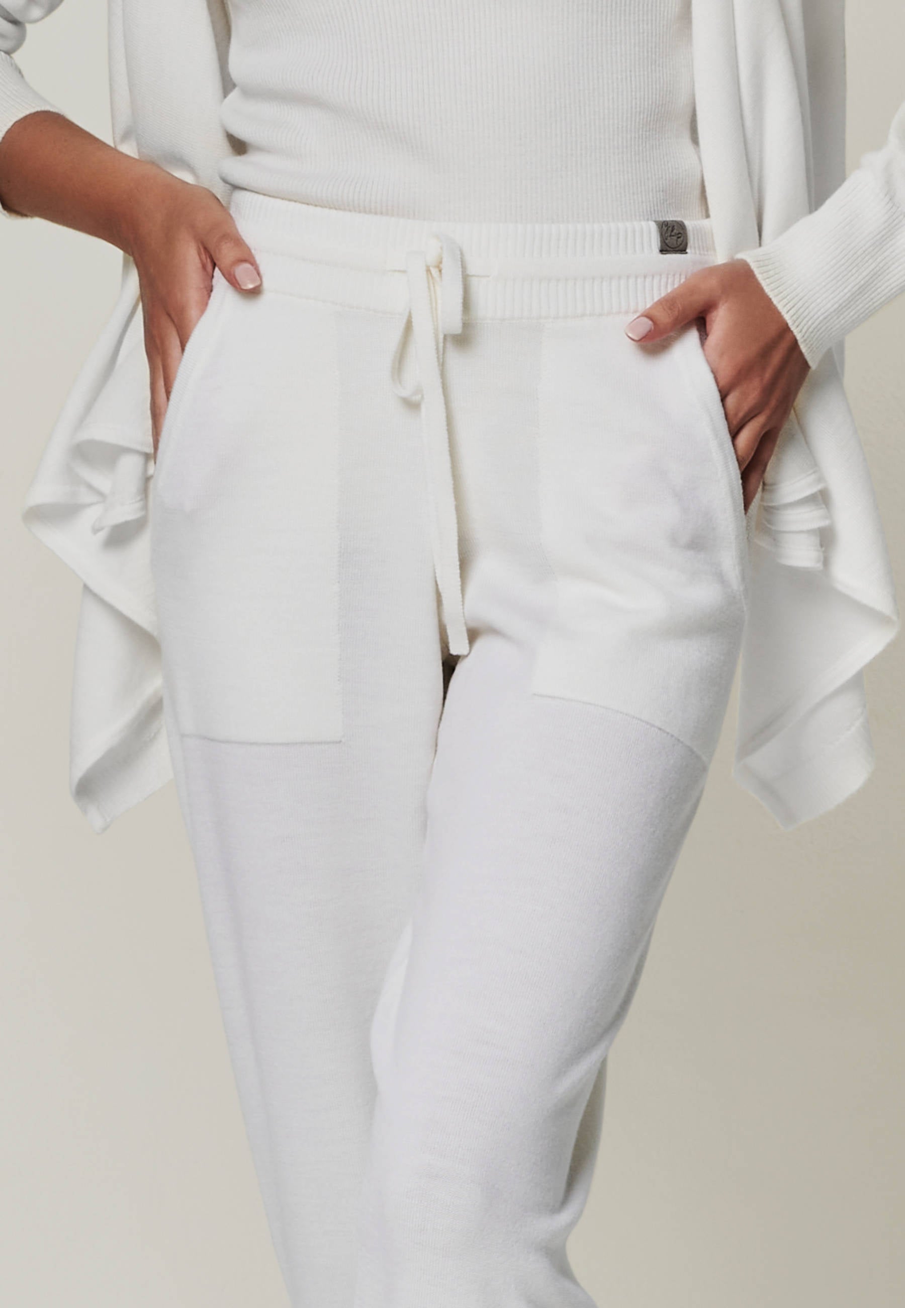PANTS BELLA - stylish Merino lounge pants with pockets