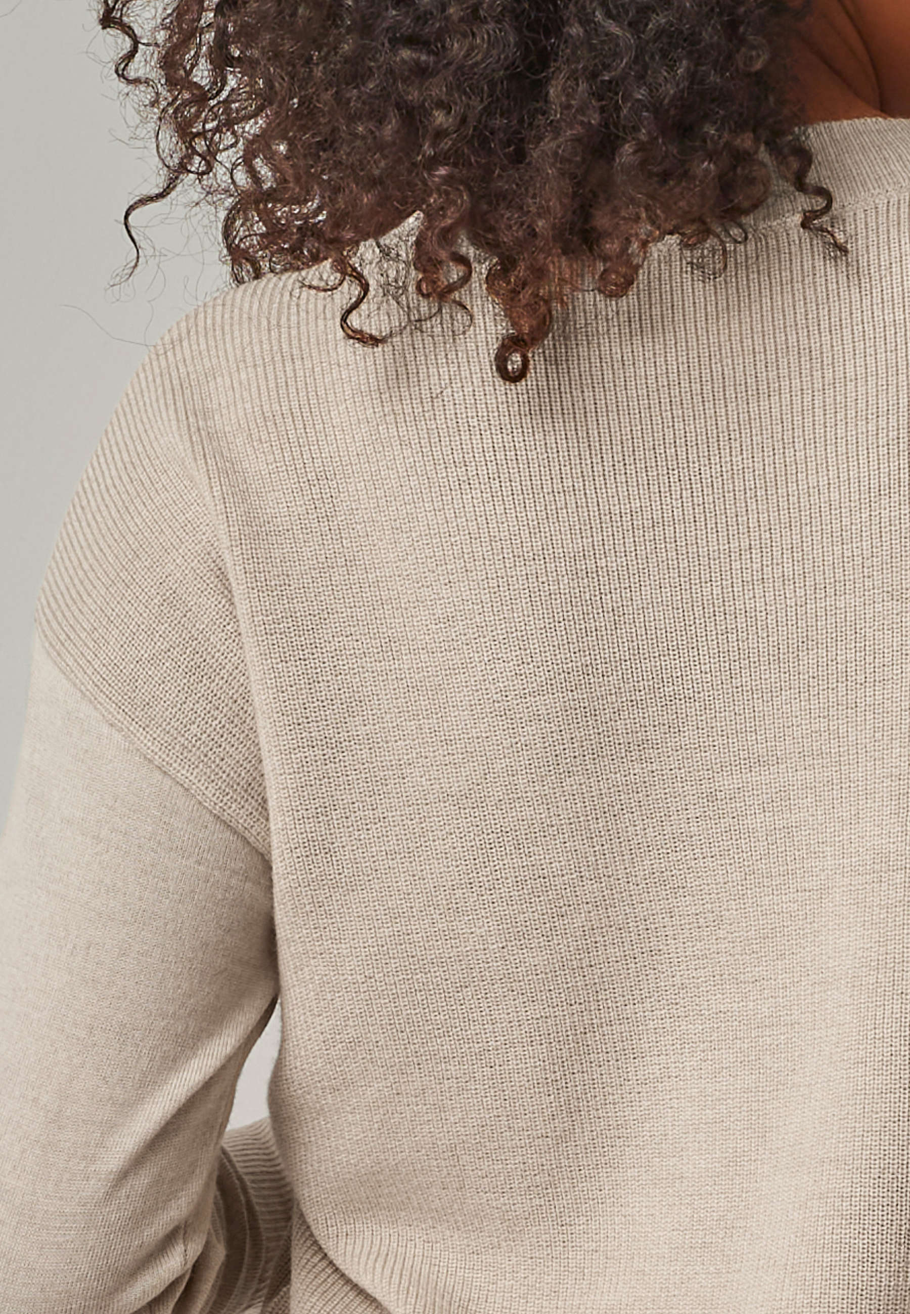 PULLOVER BELLA - Fine knitted roundneck pullover
