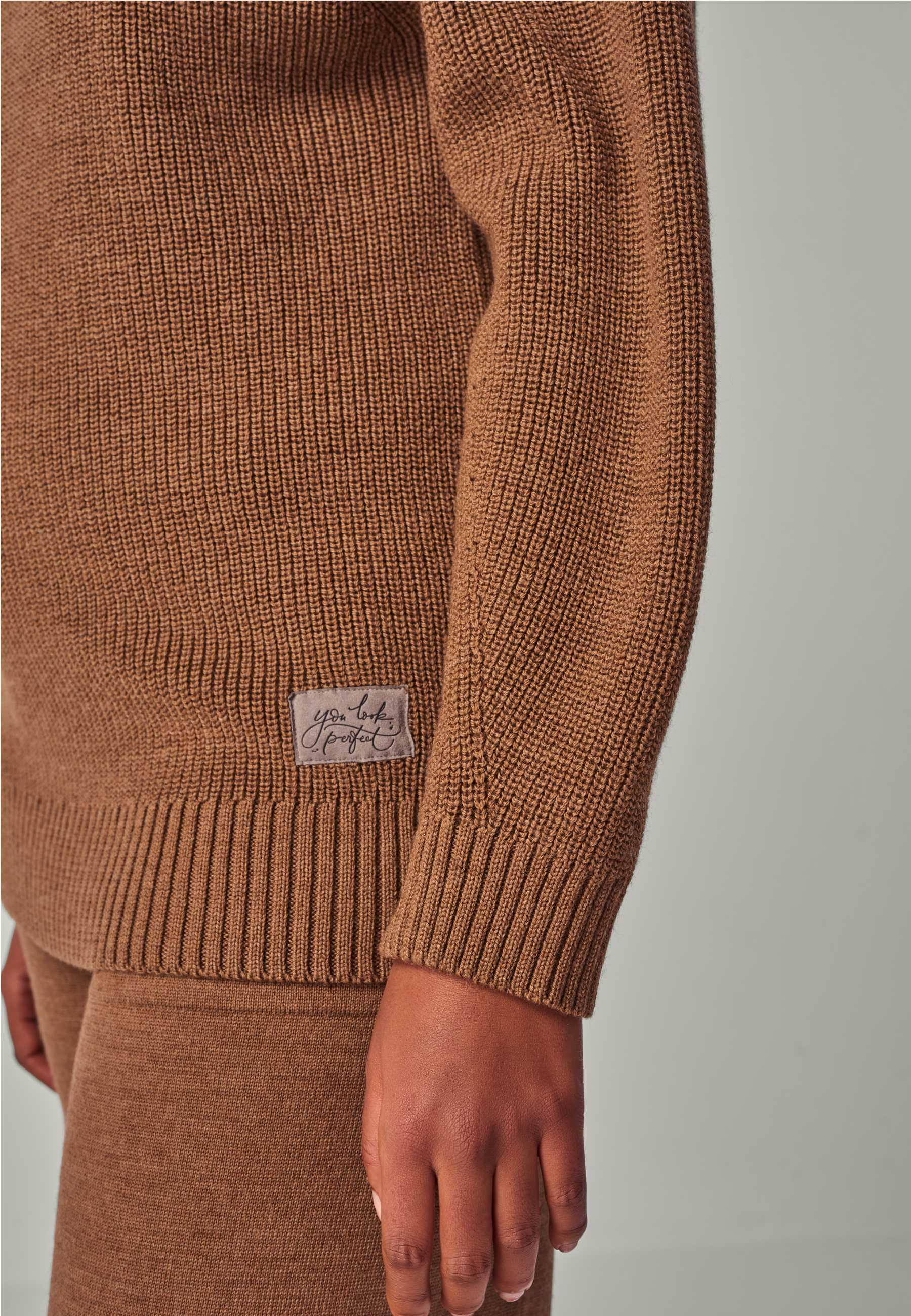 PULLOVER EVE - Stylish mock neck sweater