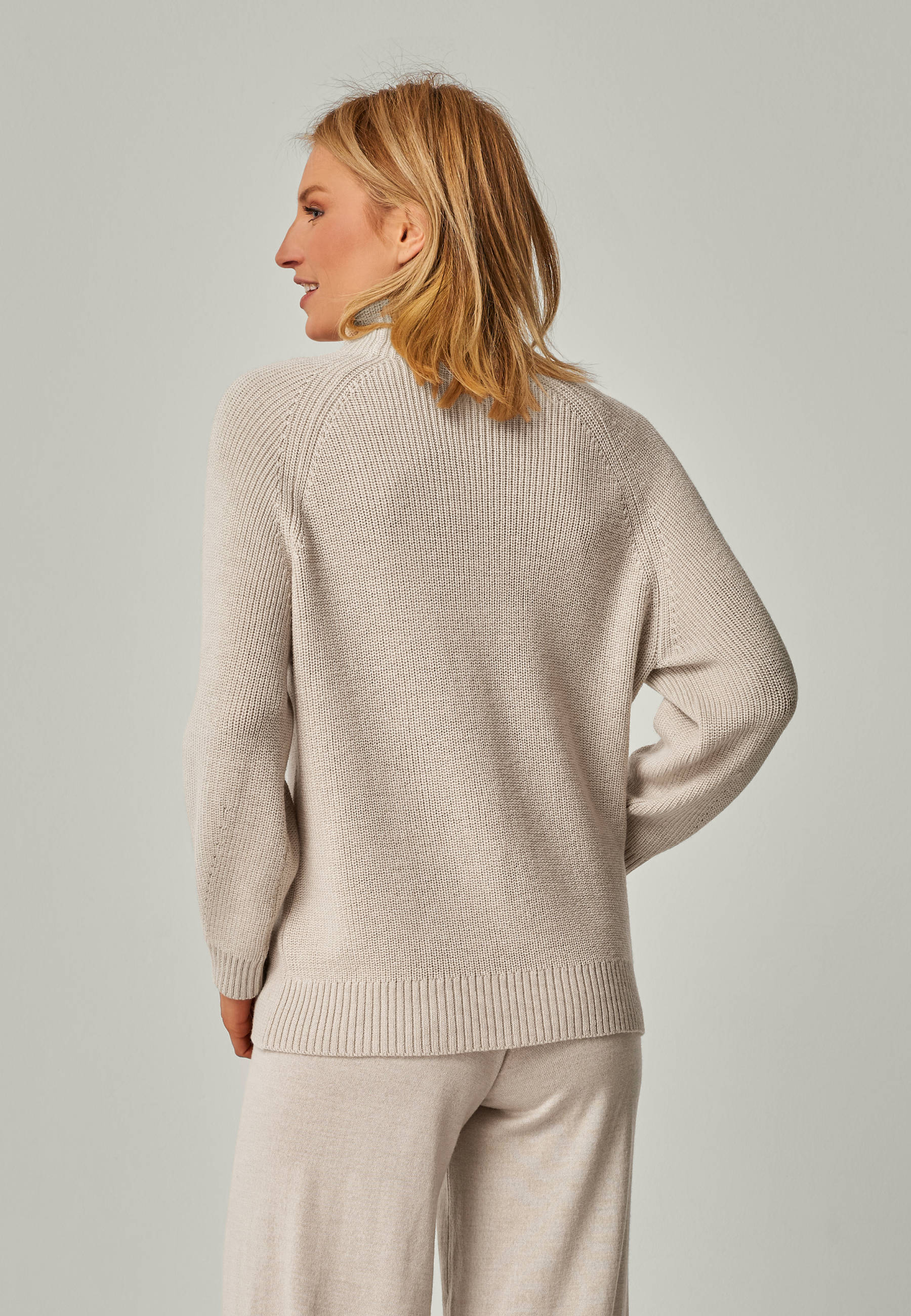 PULLOVER EVE - Stylish mock neck sweater