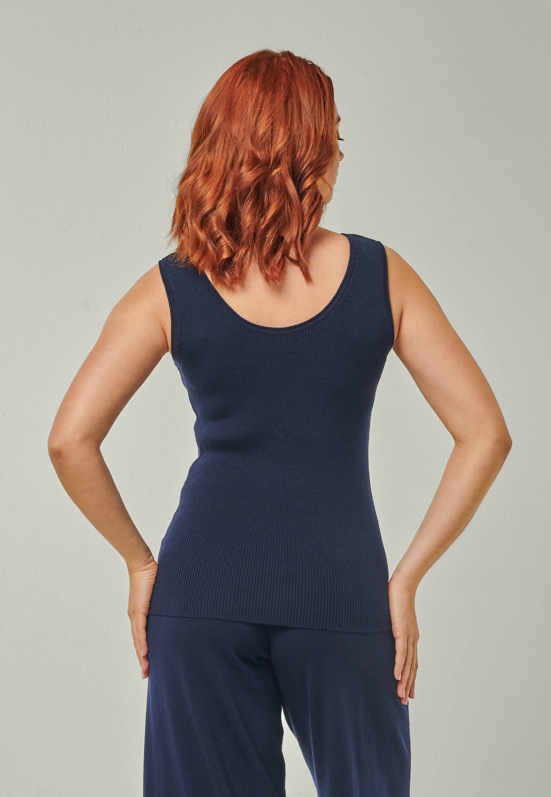 TOP BLOSSOM - Geripptes Merino Top mit Rundhals
