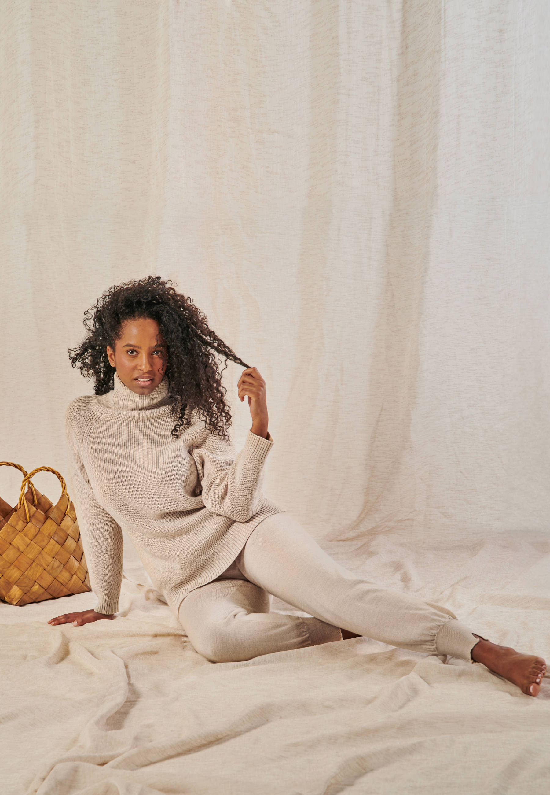 PULLOVER EVE - Stylish mock neck sweater